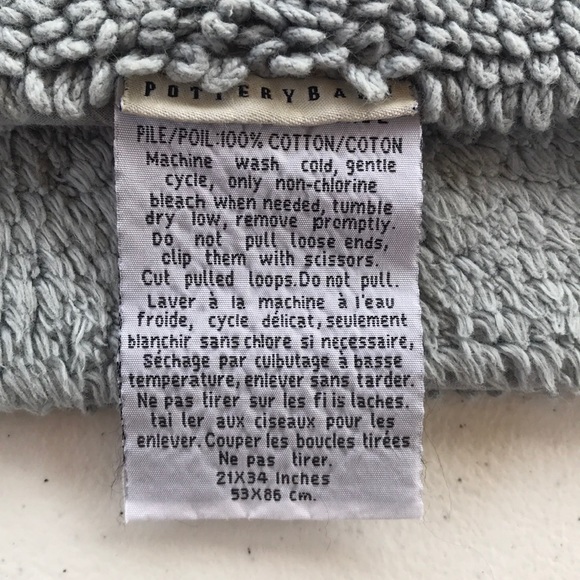 Pottery Barn classic bath rug - Picture 4 of 4